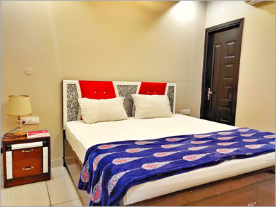 Deluxe Rooms Hotel in Garhshankar